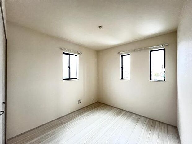 子供部屋にもちょうど良い大きさのお部屋です。