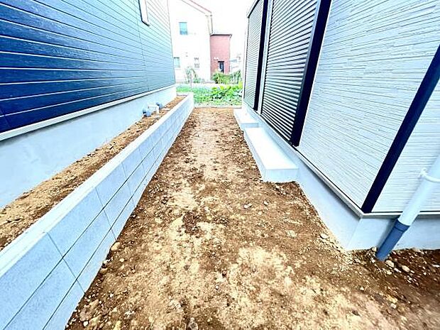 お庭スペースは、ガーデニングやお子様との外遊びなど多彩な用途でお楽しみいただけます。