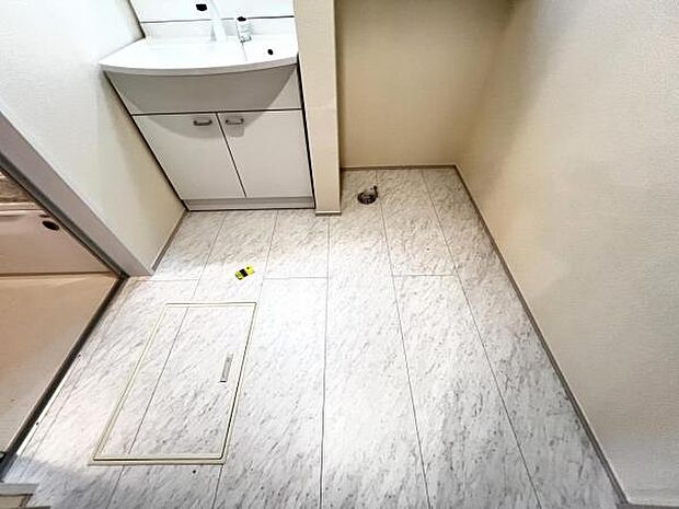 脱衣所は小さなお子様がいるご家庭にも重宝されます。