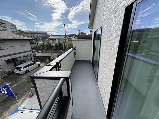 お洗濯ものを気持ち良く太陽の光で干せるのが嬉しいですね。