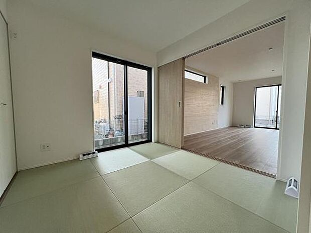 和室スペースです。畳のお部屋は寛げる空間ですね。