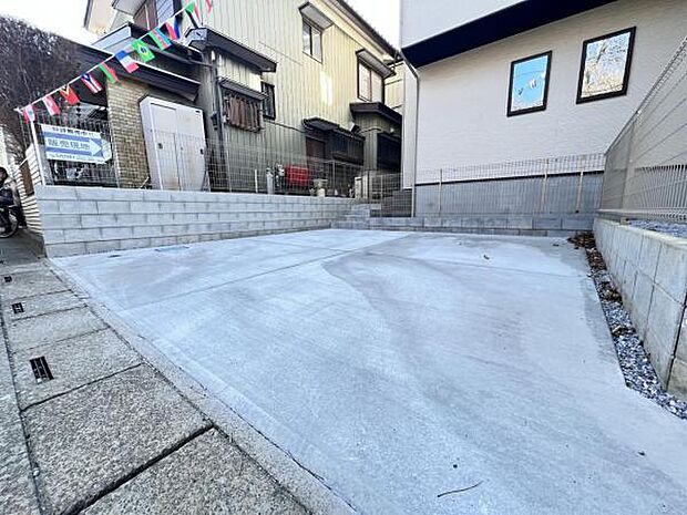 セカンドカーにも便利な駐車2台可能です。