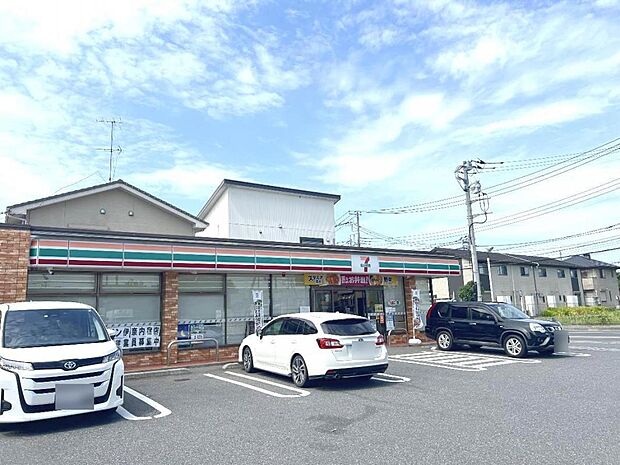 セブン-イレブン 伊奈小室河原店まで約580m（徒歩8分）
