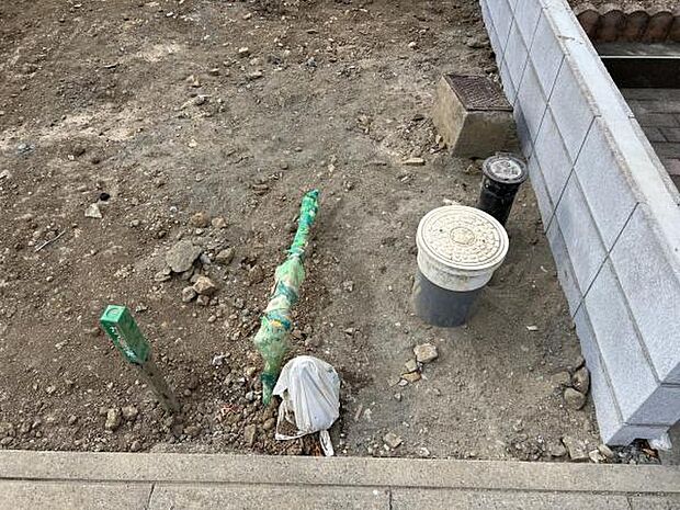 都市ガス・本下水が引き込まれております。