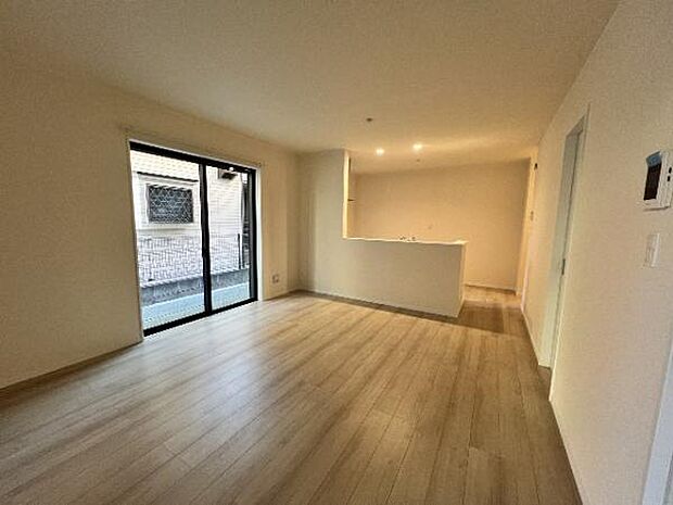 家族団らんの場所としてゆったりと居心地の良いリビングです。