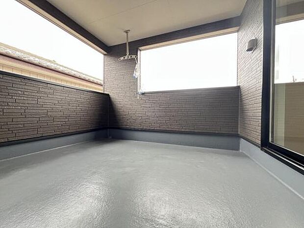 お洗濯ものを気持ち良く太陽の光で干せるのが嬉しいですね。