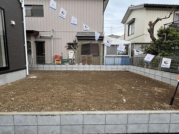 お庭スペースは、ガーデニングやお子様との外遊びなど多彩な用途でお楽しみいただけます。