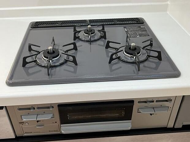 嬉しい3口コンロでお料理もはかどります