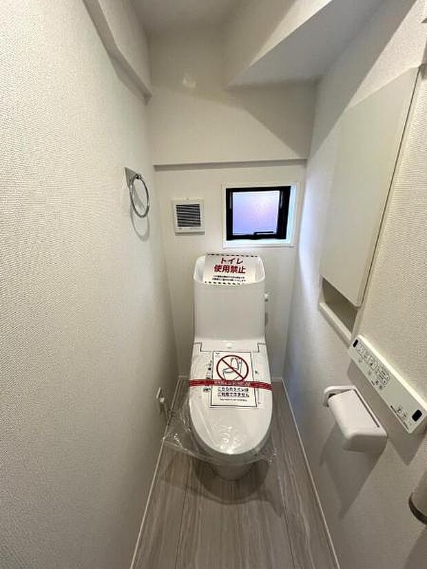 各階にトイレを設けており、ご家族が揃う時もゆとりをもってご利用いただけます。