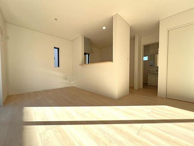 ご家族の温かい時間を演出するダイニングスペースです。