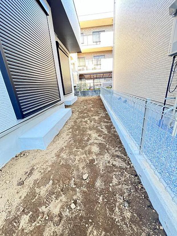 お庭スペースは、ガーデニングやお子様との外遊びなど多彩な用途でお楽しみいただけます。