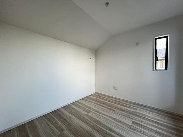 子供部屋にもちょうど良い大きさのお部屋です。