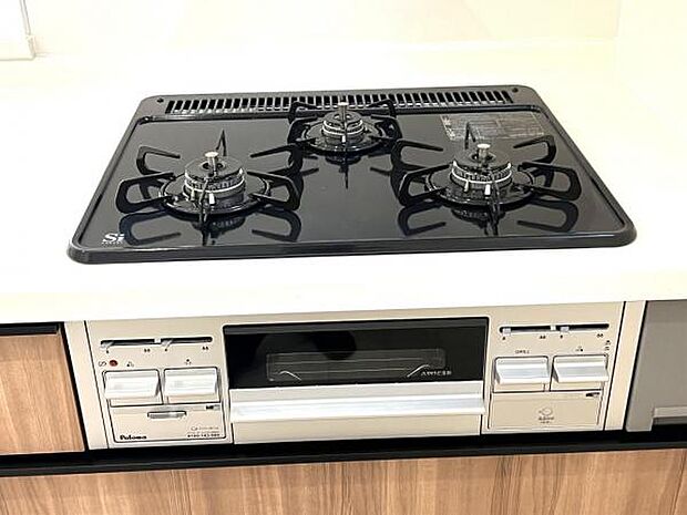 嬉しい3口コンロでお料理もはかどります