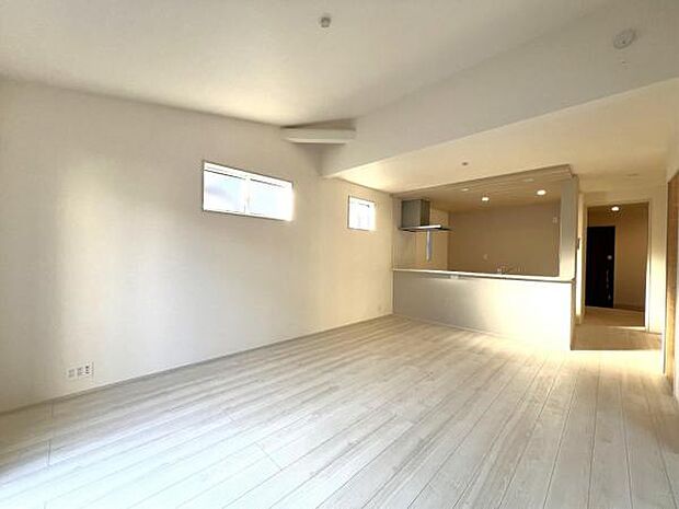 家族団らんの場所としてゆったりと居心地の良いリビングです。