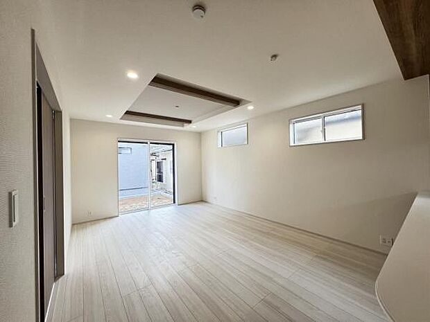 リビングダイニングになります。ご家族そろっての素敵な空間になりそうですね。