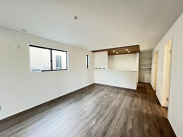 家族団らんの場所として、ゆったりと居心地の良いリビングです。