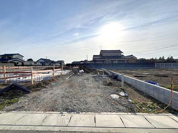 駐車場ももちろん完備しておりますのでお車所有の方にも心強いです。
