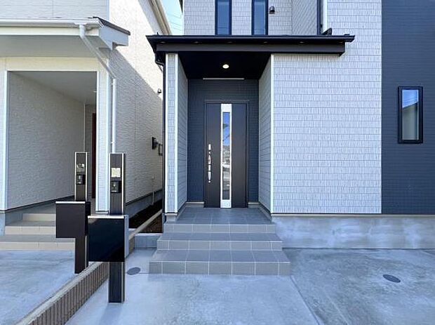 いつも気持ちよくご家族を迎えられる玄関です。