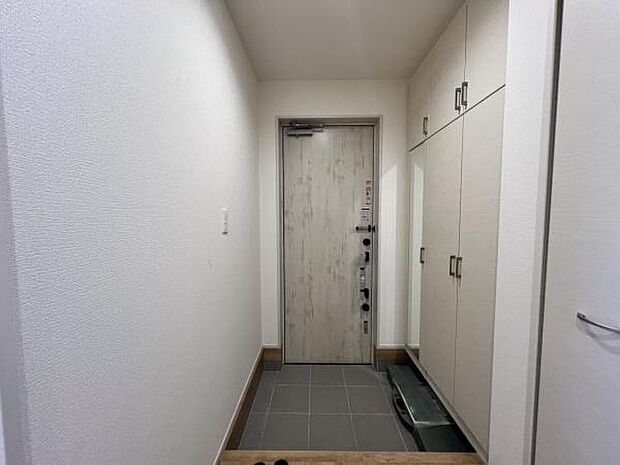 いつも気持ちよくご家族を迎えられる玄関です。