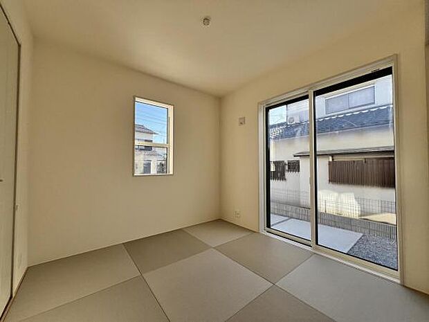 和室スペースです。畳のお部屋は寛げる空間ですね。