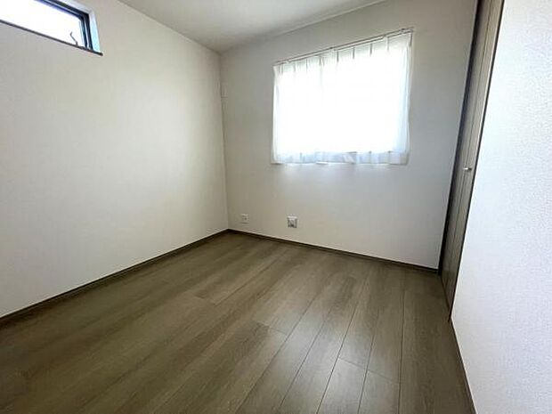 内装は、どんなテイストのインテリアにも合わせやすいよう、柔らかな色味でまとめられています。