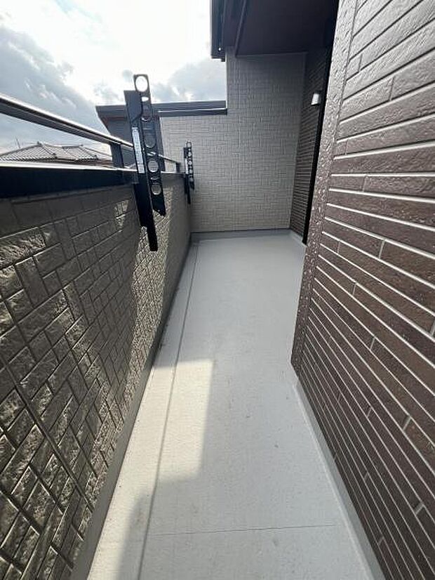 お洗濯ものを気持ち良く太陽の光で干せるのが嬉しいですね。