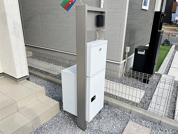 TVモニター付きインターフォンで、お部屋から訪問者を確認できます。