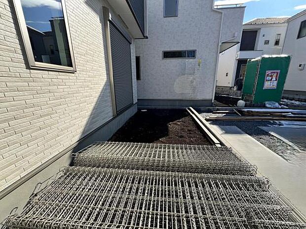 お庭スペースは、ガーデニングやお子様との外遊びなど多彩な用途でお楽しみいただけます。