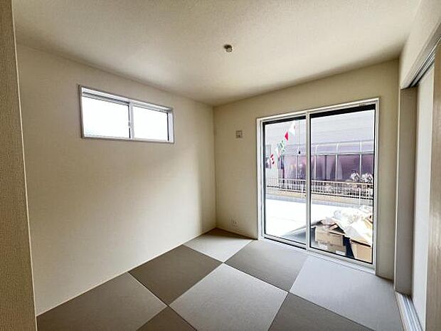 和室スペースです。畳のお部屋は寛げる空間ですね。