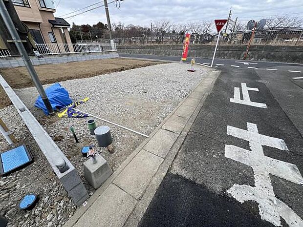 駐車場ももちろん完備しておりますのでお車所有の方にも心強いです。