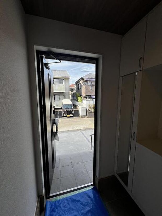玄関がいつも片づくシューズインクローゼットがあります。