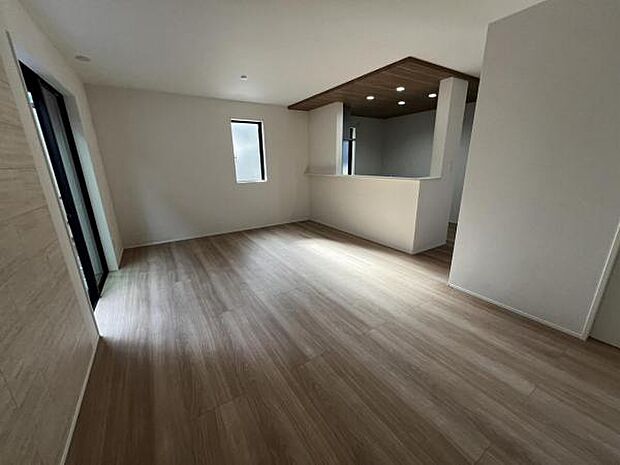 ご家族が集うLDKは約16.5帖の広さ、団らんの空間です。