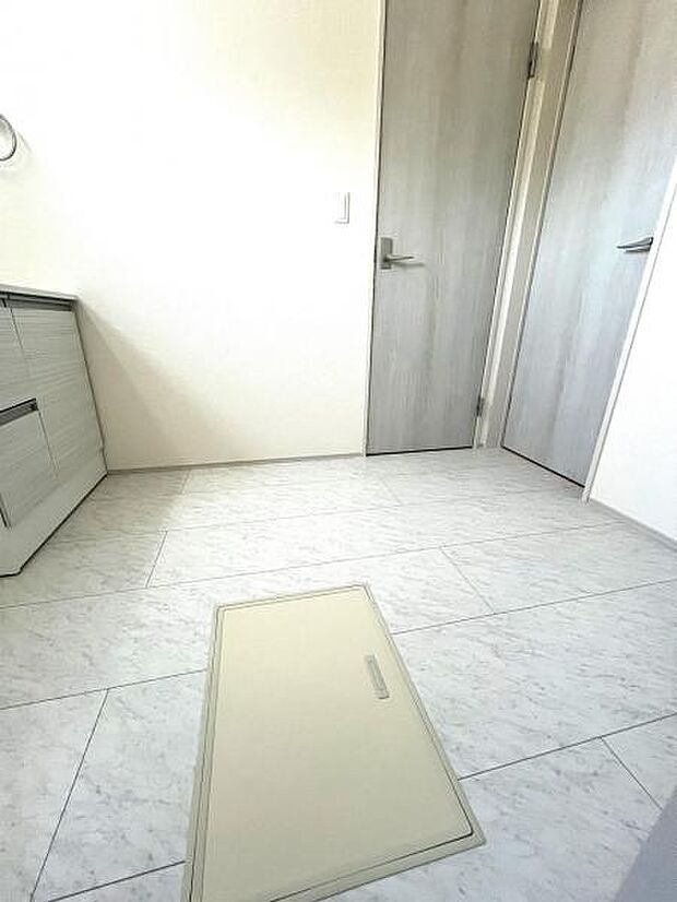 脱衣所は小さなお子様がいるご家庭にも重宝されます。