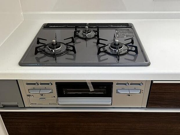 嬉しい3口コンロでお料理もはかどります