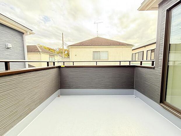 お洗濯ものを気持ち良く太陽の光で干せるのが嬉しいですね。