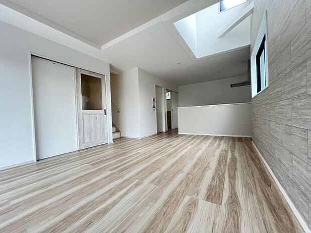 リビングダイニングになります。ご家族そろっての素敵な空間になりそうですね。