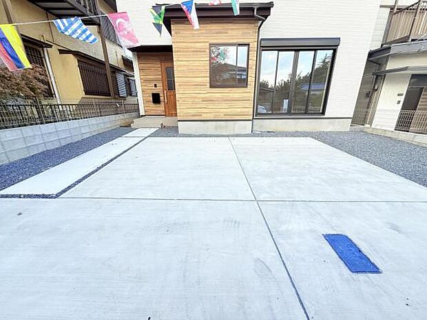 駐車場ももちろん完備しておりますのでお車所有の方にも心強いです。