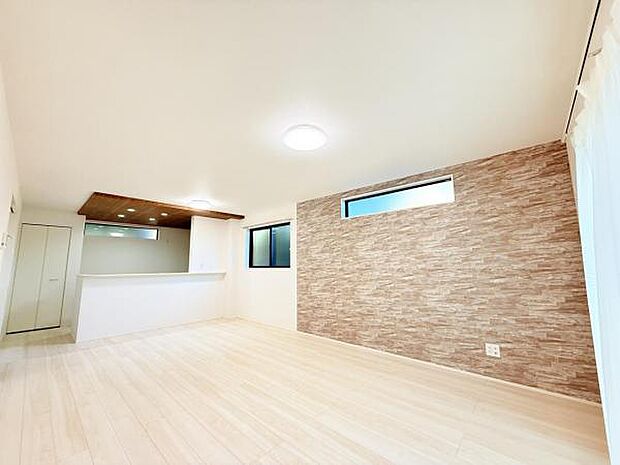 家族団らんの場所としてゆったりと居心地の良いリビングです。