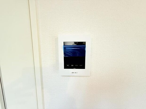 訪問者を確認できるTVモニター付きインターフォンです。