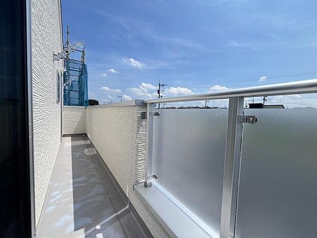 お洗濯ものを気持ち良く太陽の光で干せるのが嬉しいですね。