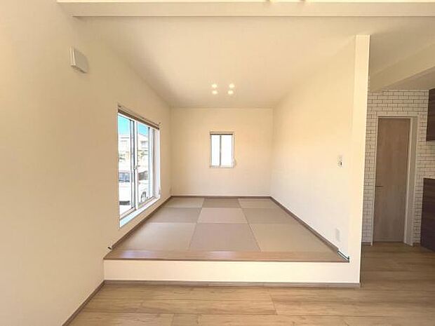 和室スペースです。畳のお部屋は寛げる空間ですね。