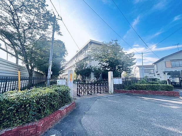 畑小学校まで約500m（徒歩7分）