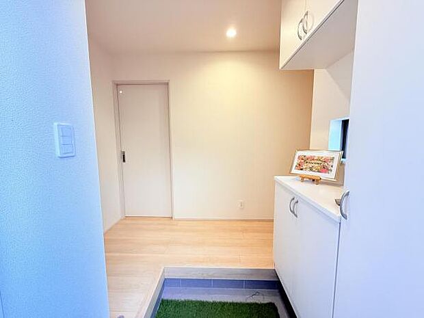 いつも気持ちよくご家族を迎えられる玄関です。