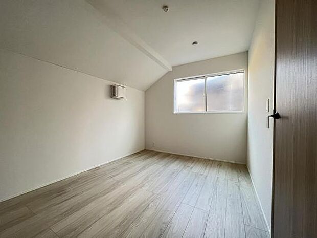 子供部屋にもちょうど良い大きさのお部屋です。