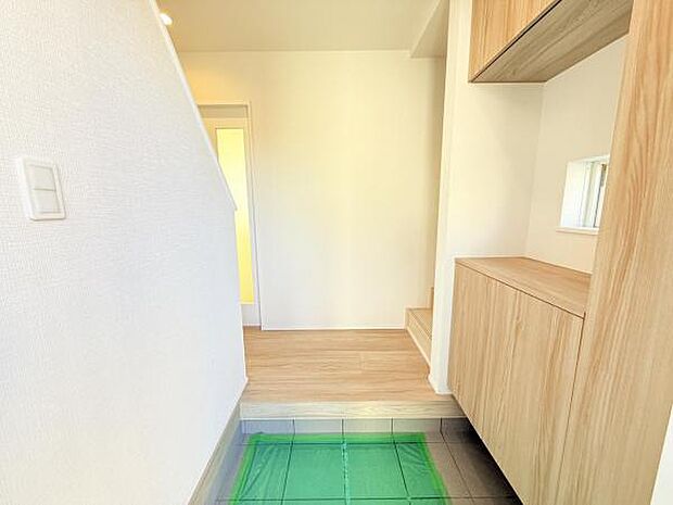 いつも気持ちよくご家族を迎えられる玄関です。