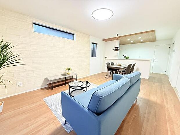 家族団らんの場所としてゆったりと居心地の良いリビングです。