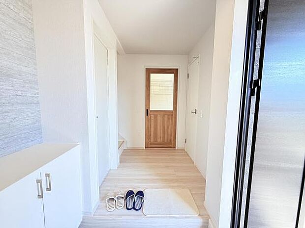 いつも気持ちよくご家族を迎えられる玄関です。