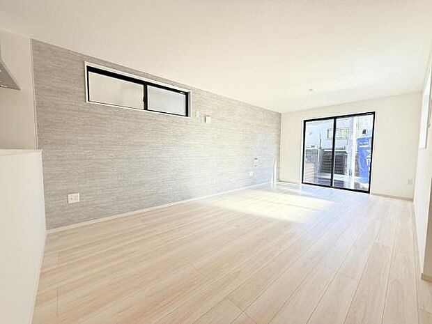 リビングダイニングになります。ご家族そろっての素敵な空間になりそうですね。