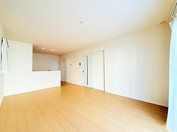 家族団らんの場所としてゆったりと居心地の良いリビングです。