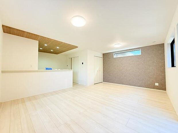 リビングダイニングになります。ご家族そろっての素敵な空間になりそうですね。